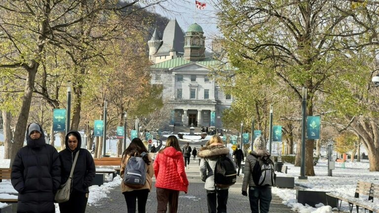 中共資助研究生進加國大學 謀取尖端技術
