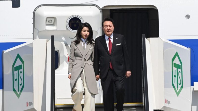 尹錫悅偕夫人訪日 韓多位財閥領袖隨行