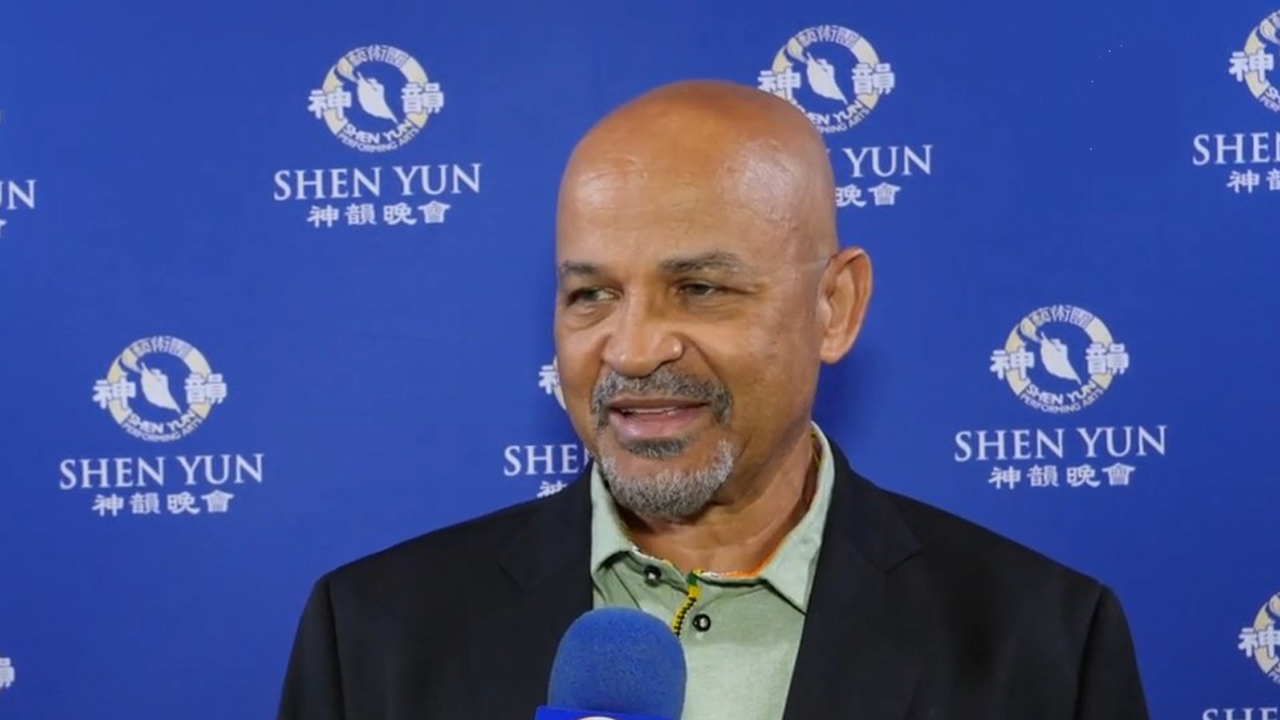 佛州劳德代尔堡首场爆满 主流盛赞艺术总监 | 布劳沃德表演艺术中心 | 神韵 | 神韵演出 | 新唐人电视台