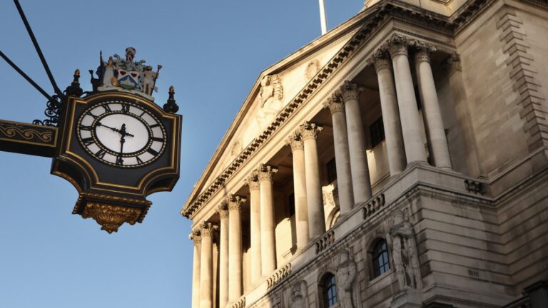 緊隨美聯儲 英國央行宣布再加息25基點