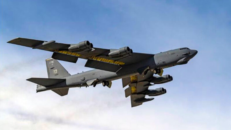 美軍核戰用B-52轟炸機 解密影片一睹為快