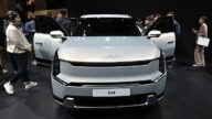 2023首尔移动出行展 起亚“EV9”的实体车亮相