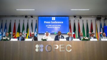 OPEC+减产逾160万桶 高盛上调今明年油价预测