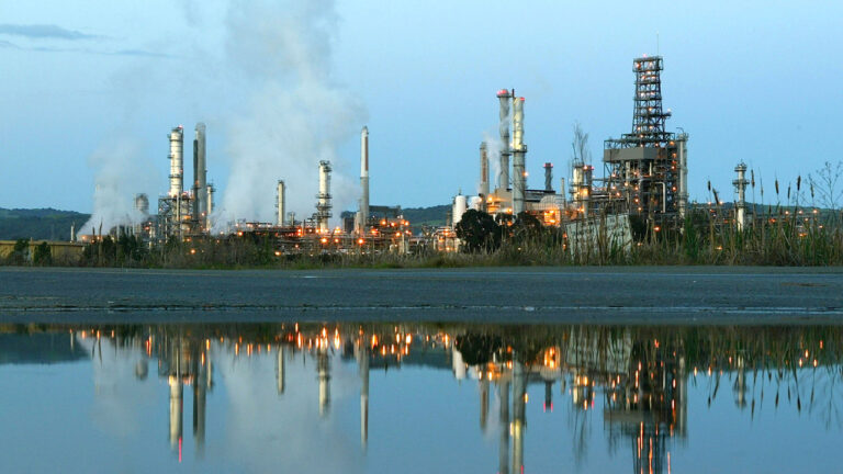 OPEC+突宣布減產 油價飆升