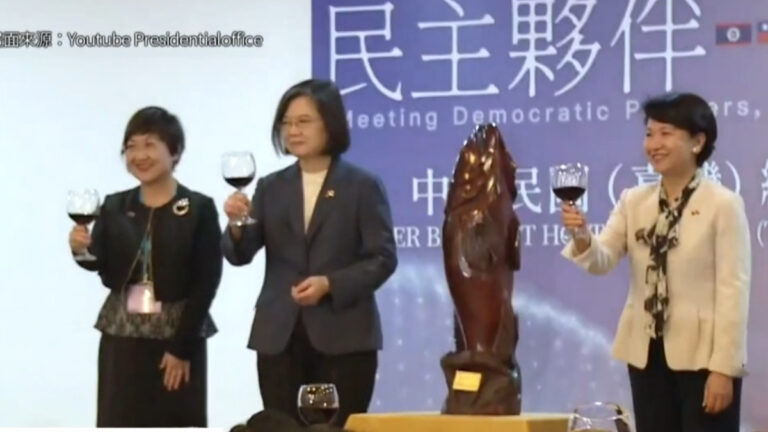 貝里斯軍禮迎蔡英文 4日過境洛杉磯行程受矚