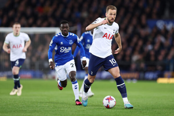 LIVERPOOL, ENGLAND - APRIL 03: Harry Kane of Tottenham Hotspur holds the ball during the Premier League match between Everton FC and Tottenham Hotspur at Goodison Park on April 03, 2023 in Liverpool, England. (Photo by Alex Livesey/Getty Images)