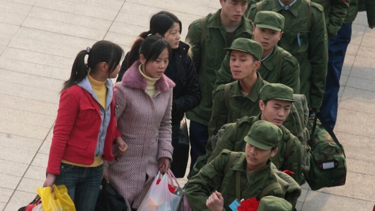 備戰台灣？中共公布新徵兵令 大學生成重點徵兵對象