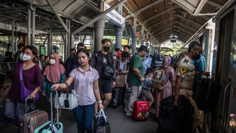 疫後最大規模遷徙 印尼1.2億人返鄉慶節日