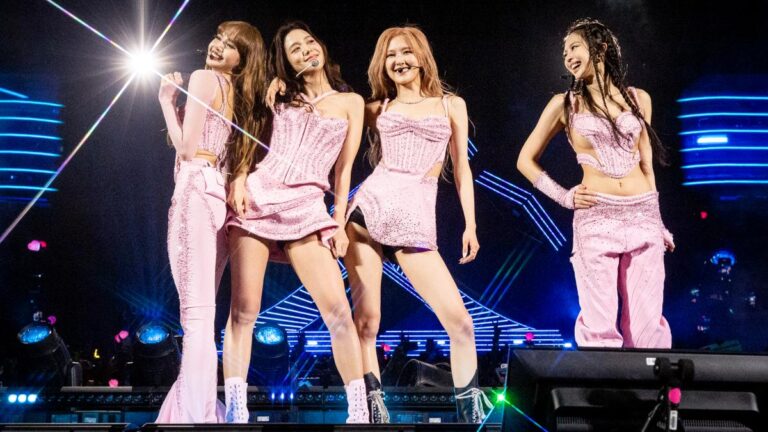 BLACKPINK巡演2個月 票房收入達千億韓元