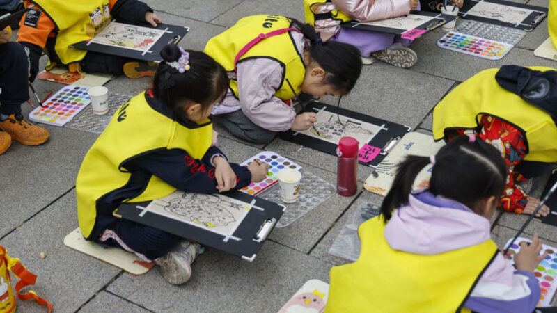 报告：中国育儿成本高 世界第二