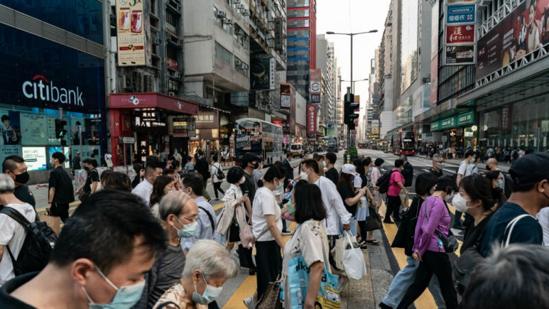 香港高物价 法定最低工资仅每小时40港元引不满