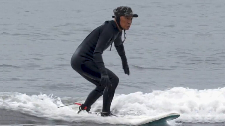 成功挑戰吉尼斯紀錄 日本耄耋老翁的衝浪人生