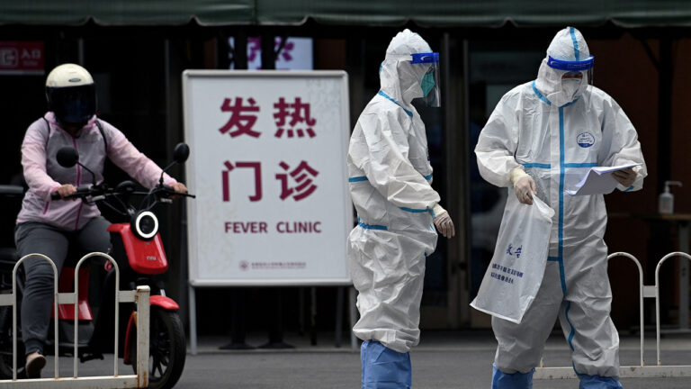【新聞週刊】大陸多地出現二輪疫情 香港急診室也淪陷