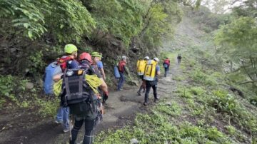 10人溯溪團成員遇洪水 飛龍瀑布2死3失蹤