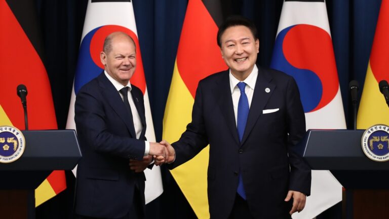 G7峰會後 德國總理訪韓國 籲朝停導彈試驗