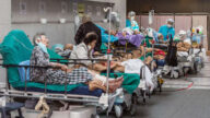新冠持续爆发 医院床位饱和 北京惊现猴痘病例
