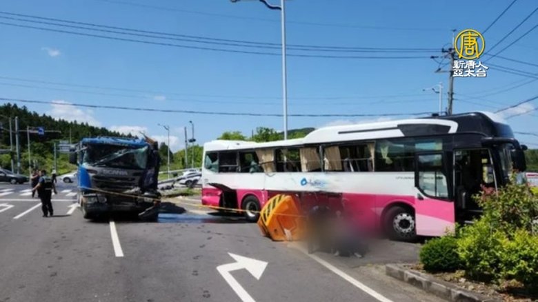济州岛台湾团巴士擦撞卡车 37人送医