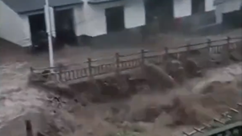 特大暴雨来袭 安徽逾百水库水位超汛限