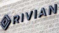 【财经简讯】股价大跌 Rivian面临被纳斯达克100指数除名