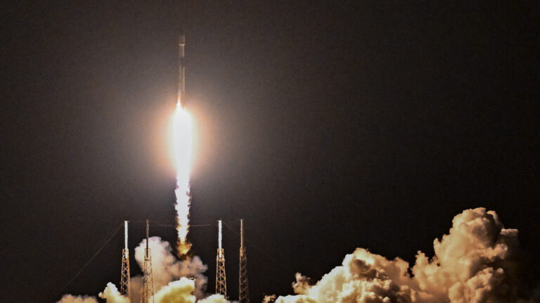 五角大樓簽約SpaceX 白宮欲與俄開核軍備對話