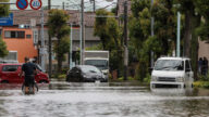 颱風瑪娃加梅雨侵襲 日本遇破紀錄大雨已知2死4失聯