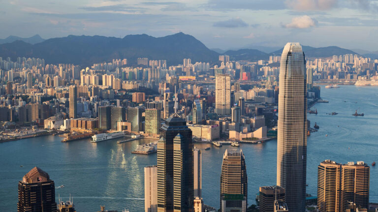 【財經100秒】香港商辦空置率高 比疫前飆逾3倍