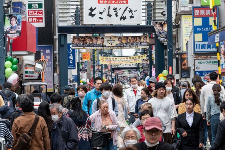 日本解除口罩令 化妝品業者開設「笑容講座」