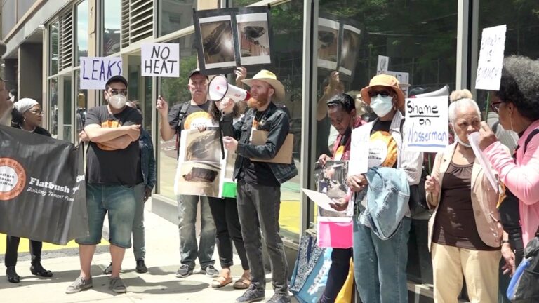 紐約居民集會 抗議驅逐 要求房主修繕住所