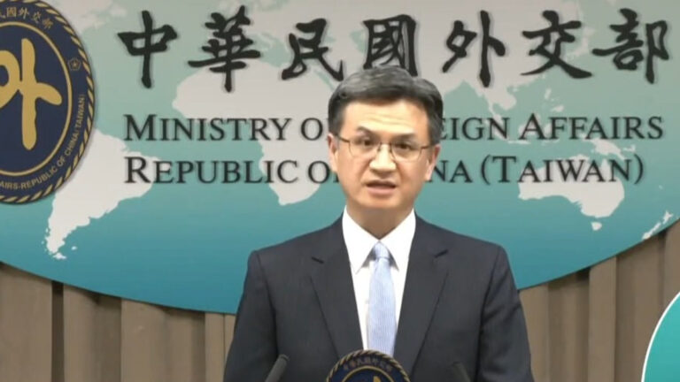 【短訊】共艦橫切美艦 外交部：挑釁舉措無助區域安全