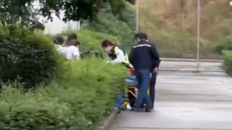 南京高校男生宿舍內遇害 家屬被威脅刪帖