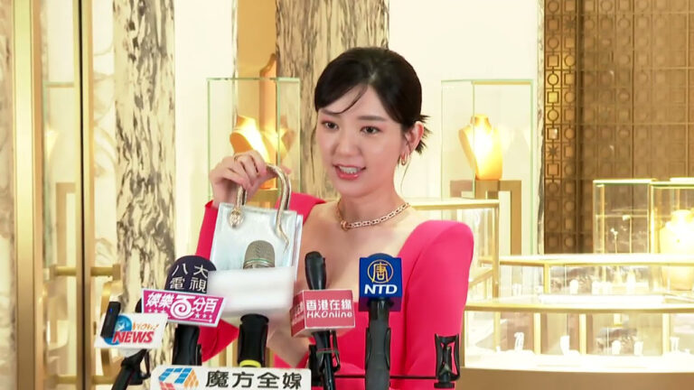 郭雪芙演繹精品新包 透露選包喜好
