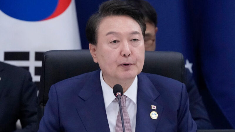 韩国总统岳母当庭被捕 大陆民众：在中国可能吗？