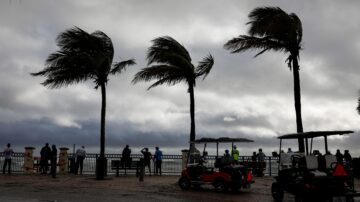 狂风雷暴来袭 美东北部百万人遭遇恶劣天气