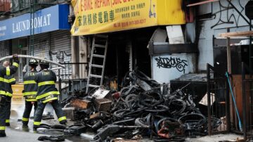 紐約華埠電動車店大火 多人死傷 電池爆炸釀禍