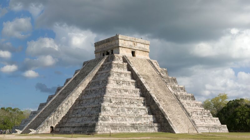 墨西哥丛林发现马雅古城 建有多座大型金字塔