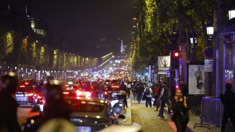 法國暴動第5夜 大批警力上街維安 情勢稍趨平靜