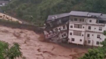 三層樓瞬間消失 重慶洪水場面驚悚