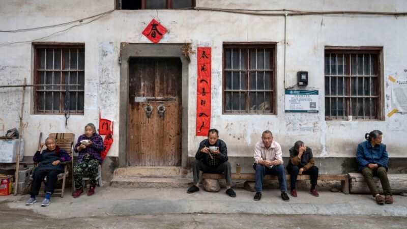 中国不婚潮向农村蔓延 男多女少引热议