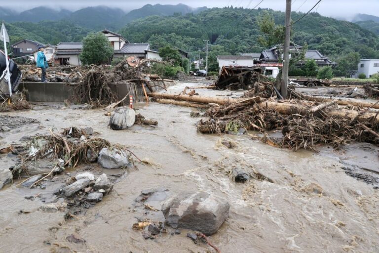 日本九州恐迎最強烈降雨 已知1死3失聯數萬人撤離