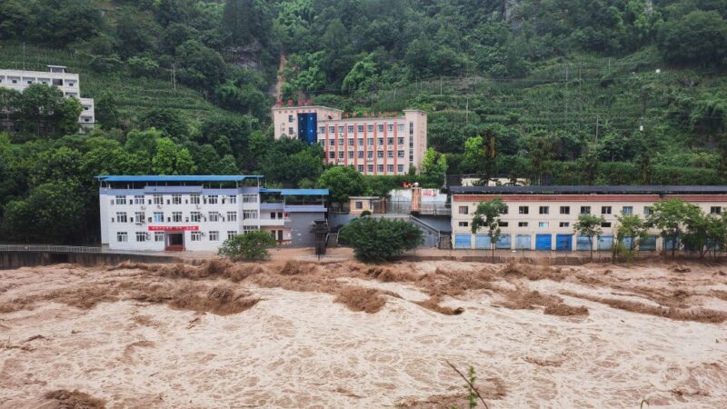 中国泥石流灾害频发 五省至少43人死亡或失踪