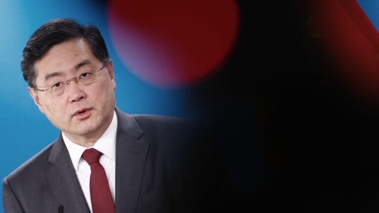 當局承認秦剛身體出狀況 舉動罕見引猜測