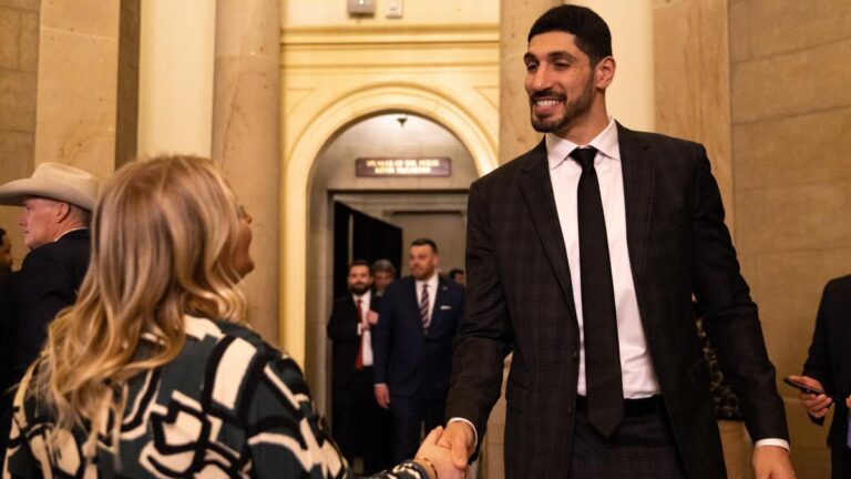 前NBA球星出席聽證會 講述因反共遭封殺經歷