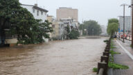 日本秋田降下破紀錄大雨 6條河川氾濫 市區汪洋一片