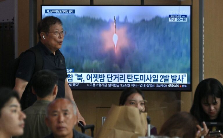 美第二艘核潛艦抵韓 朝鮮向日本海發射兩枚彈道飛彈
