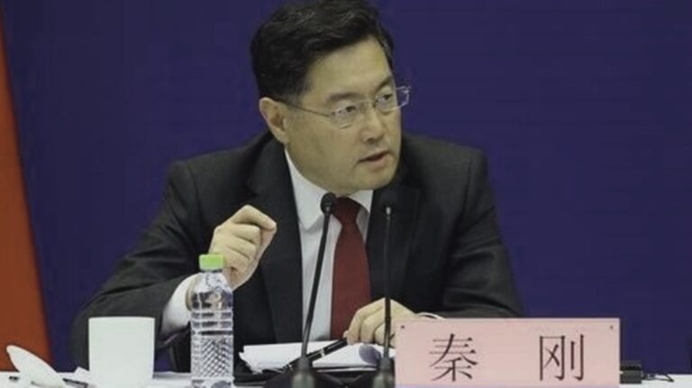 【禁聞】中共外長被免職 黑箱操作反映內部動盪