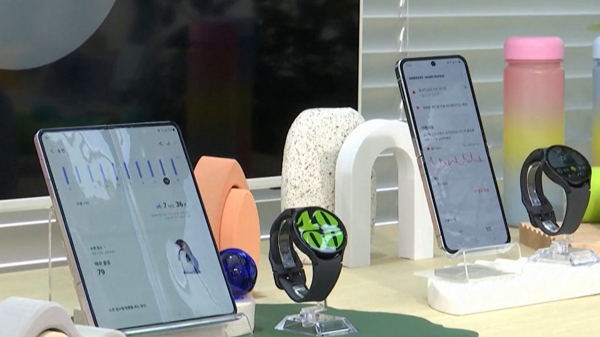 三星全球新品發布會 踏上Galaxy新一代旅程 | 折疊式智能手機 | 新唐人电视台