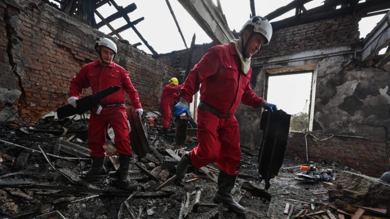 烏軍巧破地雷陣加速反攻 俄軍夜襲烏克蘭多城