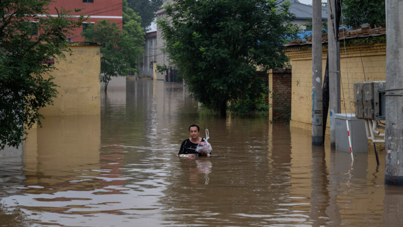 黑龙江洪灾 九江整村失联 整栋房屋被冲走（视频）