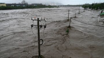 北京门头沟洪灾 当地居民：无预警泄洪酿祸