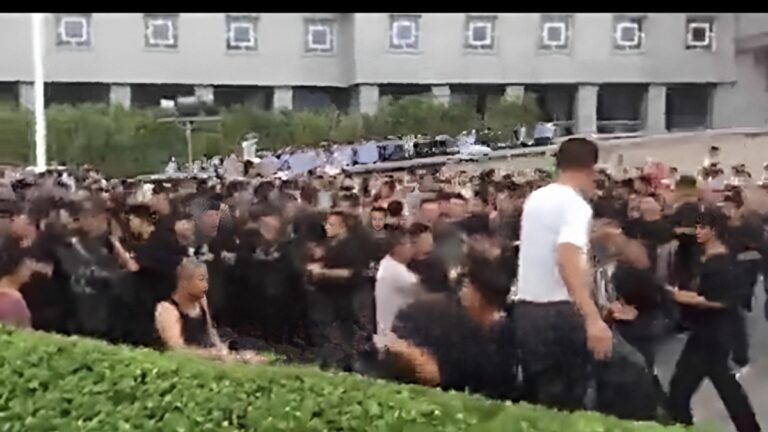 【禁聞】河北霸州災民抗議黨媒造假 爆警民衝突